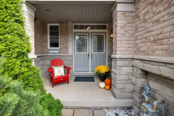 Oakville, ON L6M 0E6,2130 Emily CIR