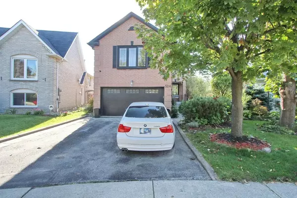 524 Luzon CRES, Mississauga, ON L5B 3W9