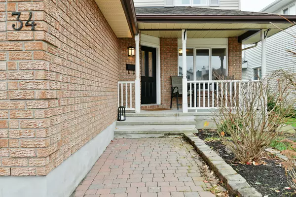 Kanata, ON K2M 2E2,34 Bridle Park DR