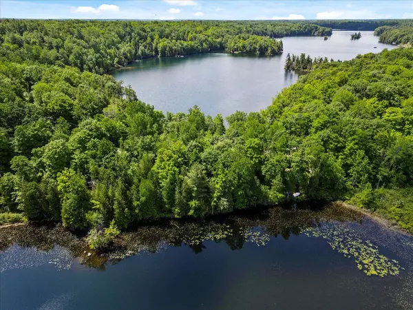 South Frontenac, ON L4A 3G7,271 30 Island Lake LN