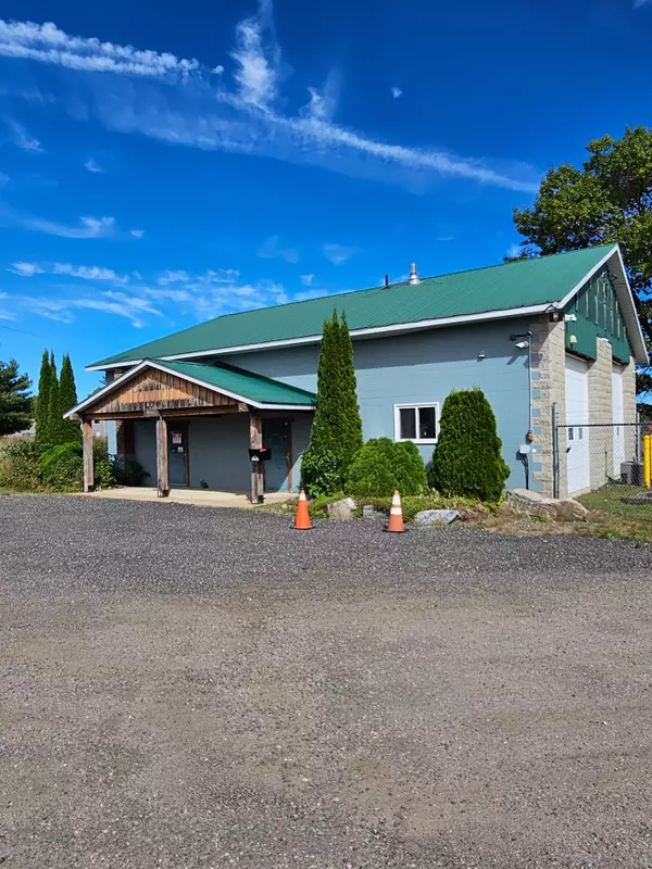 1648 Winhara RD, Gravenhurst, ON P1P 1R1