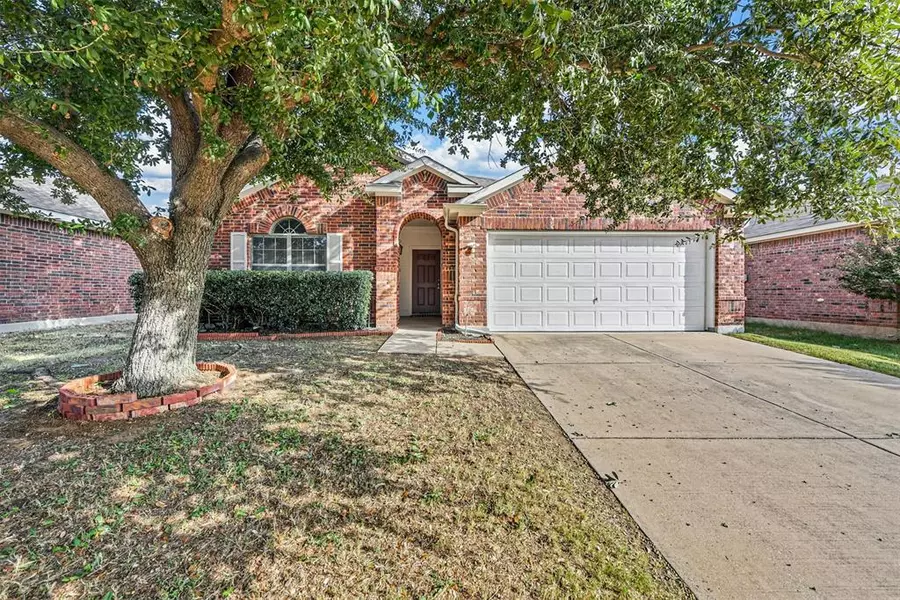 8637 Chisholm Trail, Cross Roads, TX 76227