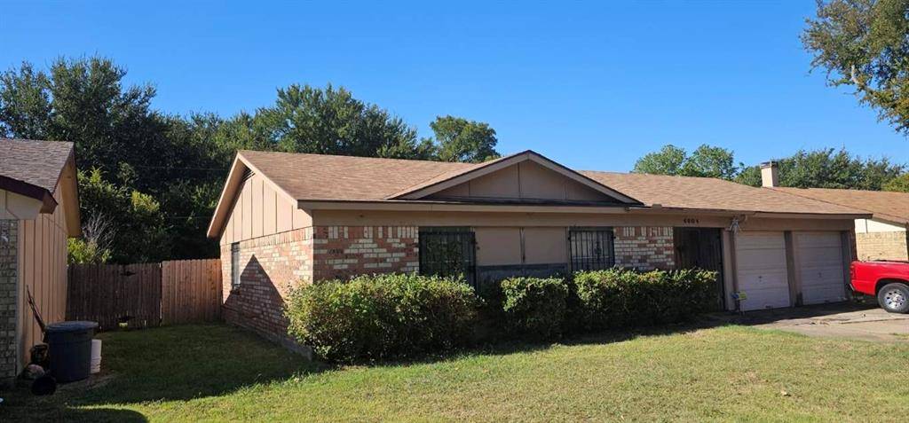 4604 Parkwood Drive, Forest Hill, TX 76140