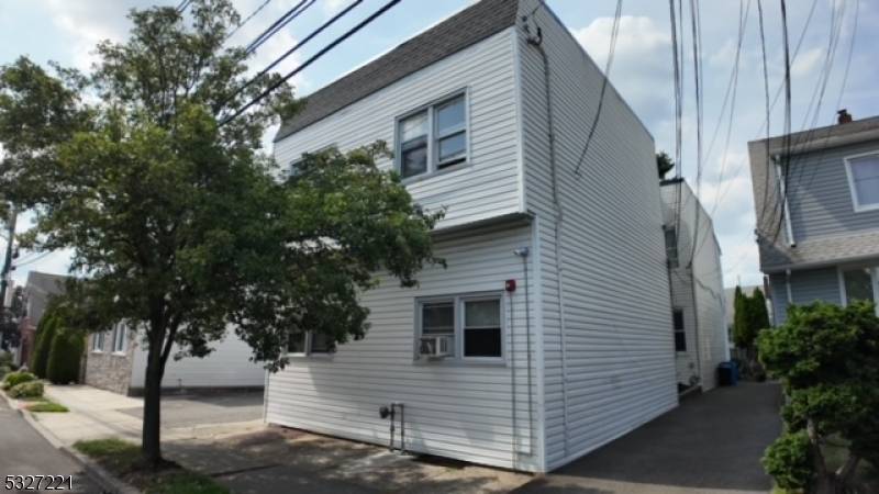 381 Lanza Ave #2F, Garfield City, NJ 07026