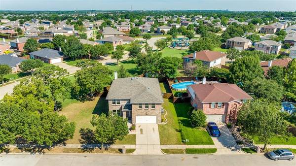 6020 Thoroughbred Trail, Denton, TX 76210