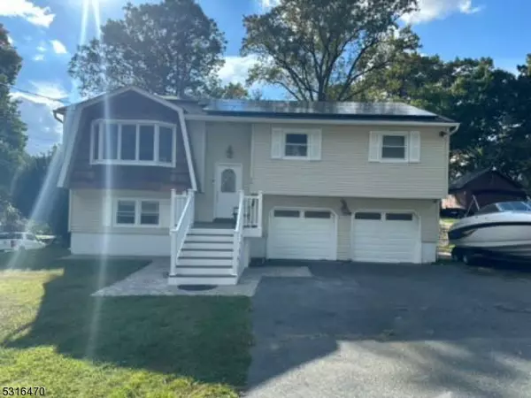 Hopatcong Boro, NJ 07874,28 Kynor Ave