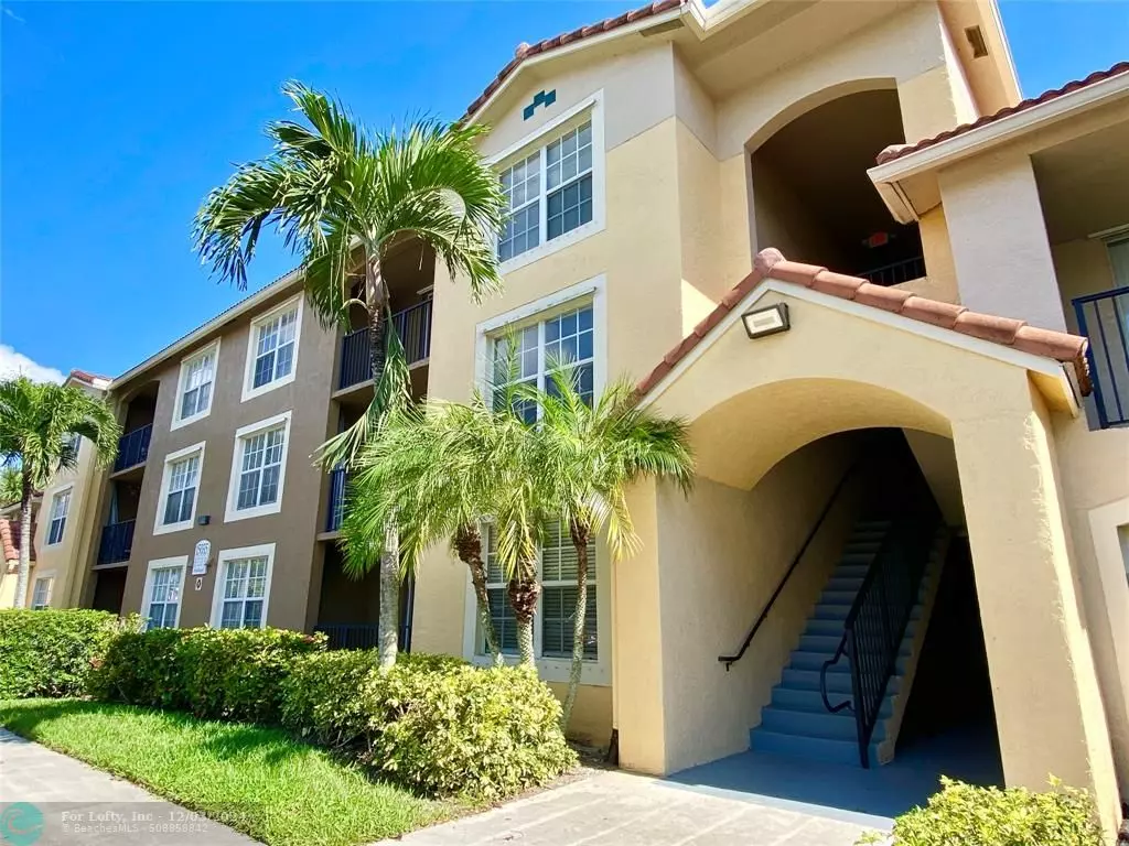 Delray Beach, FL 33446,15095 MICHELANGELO BLVD  #305