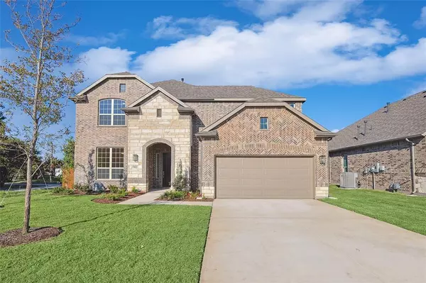 902 Franklin Drive, Mansfield, TX 76063