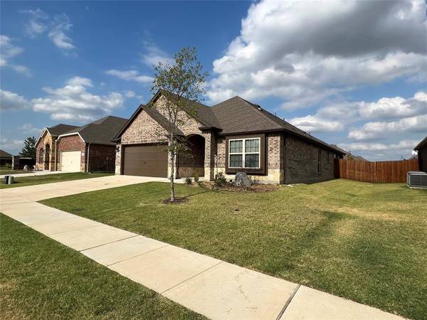 2928 Cerro Ranch Road, Aubrey, TX 76227