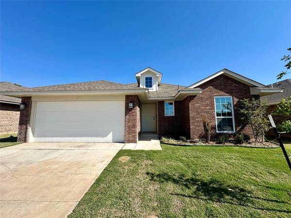 1104 Acacia Creek Drive, Yukon, OK 73099