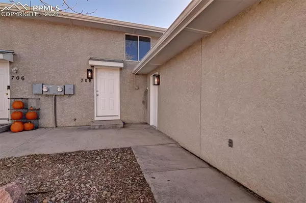 Pueblo West, CO 81007,706 S Bellflower DR #708