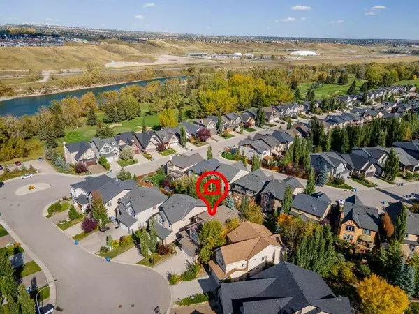 Calgary, AB T3B 6A4,371 Valley Woods PL NW