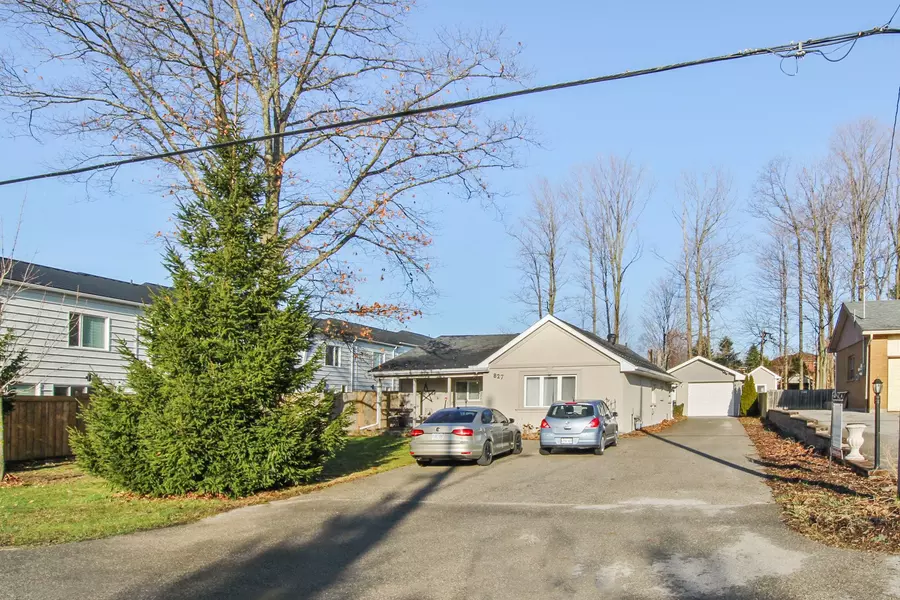 827 Essa RD, Barrie, ON L4N 9G5