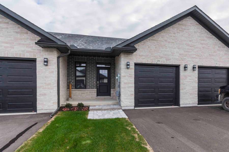 7 VAUGHN CT, Hastings, ON K8N 0R7