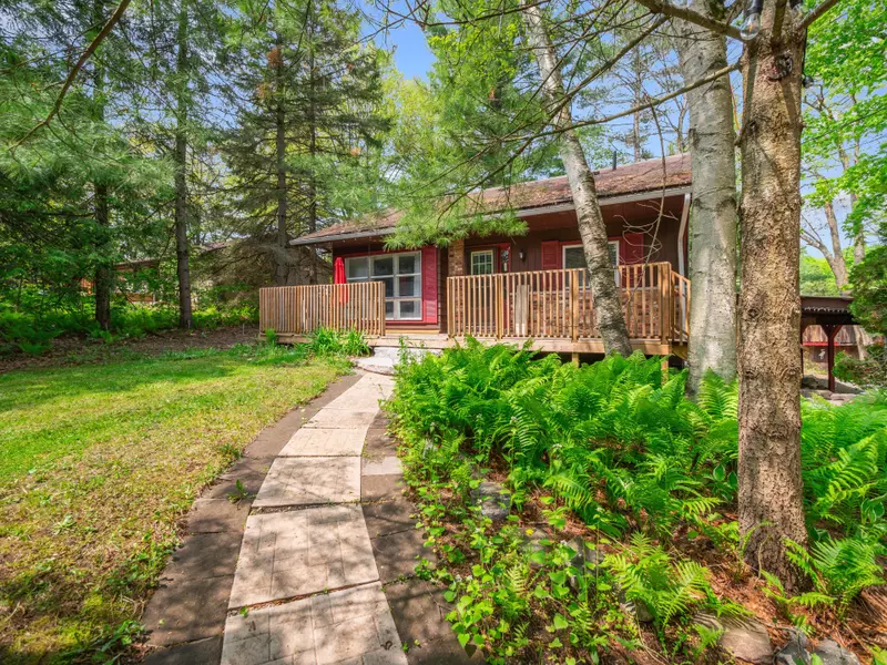 31 Government Dock RD, Kawartha Lakes, ON K0M 2L0