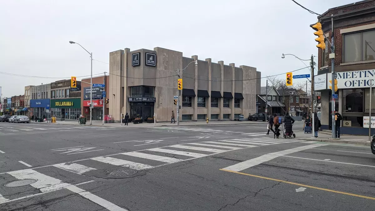 Toronto E03, ON M4C 1J6,2076 Danforth AVE