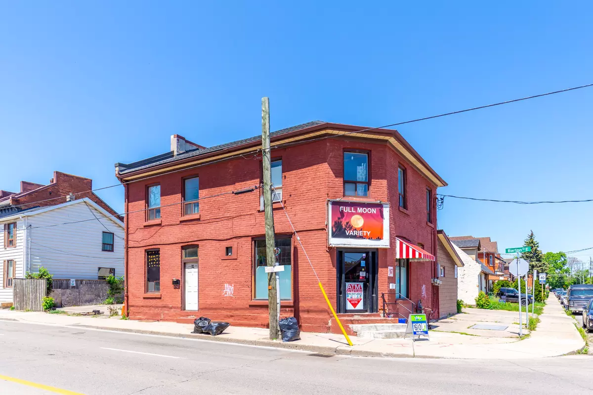 Hamilton, ON L8L 4T4,267 Catharine ST N