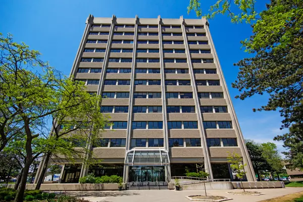 2 Lansing SQ #605, Toronto C15, ON M2J 4P8