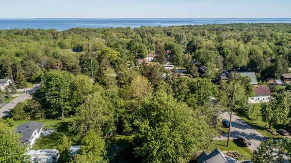 1614 Ridge RD E #lower, Oro-medonte, ON L0L 1T0