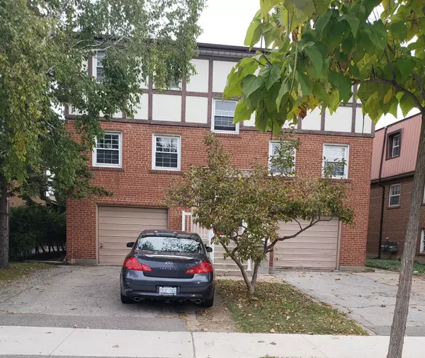 8 Bridesburg DR, Toronto W09, ON M9R 2K3