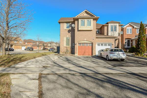 7020 Black Walnut TRL, Mississauga, ON L5N 7N7