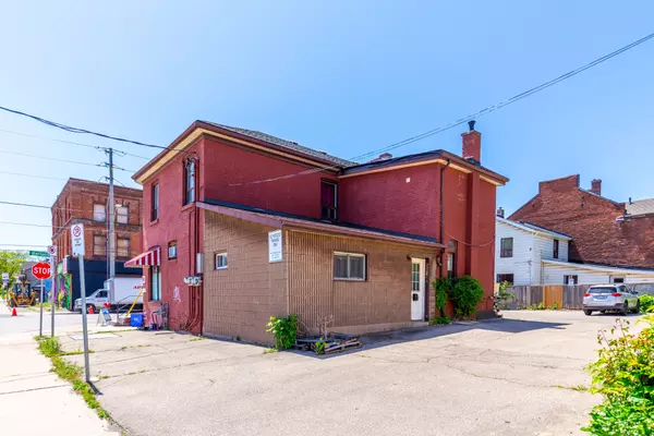 Hamilton, ON L8L 4T4,267 Catharine ST N