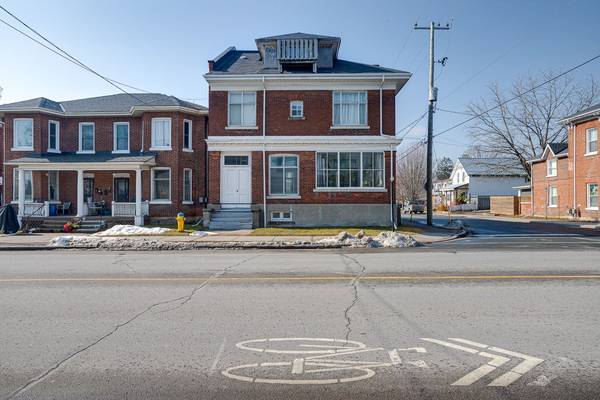 1 James ST W, Cobourg, ON K9A 2J8