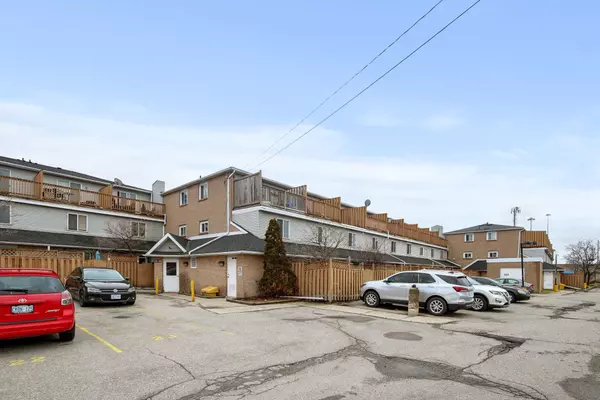 Kitchener, ON N2E 3J1,67 Valleyview RD #37