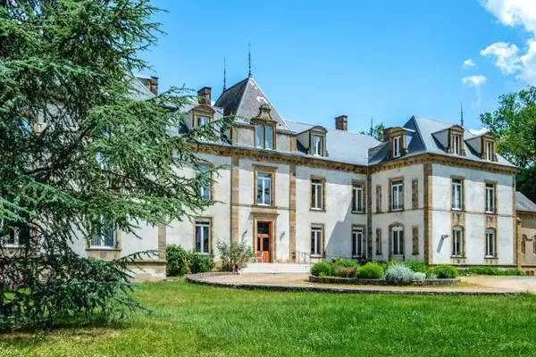 France, ON 58270,58720 CHATEAU DU CHENE N/A