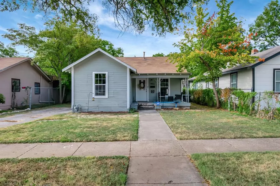 1456 Elmwood Avenue, Fort Worth, TX 76104