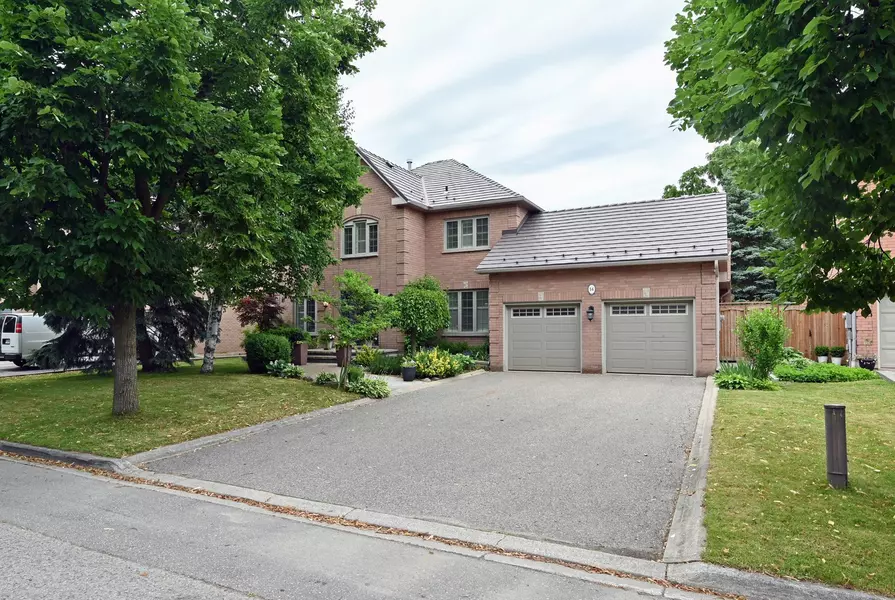 14 Penrose CT, Brampton, ON L6Z 4P1