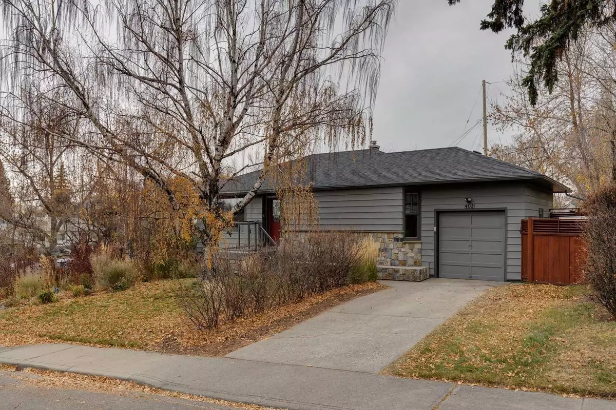 Calgary, AB T2K 3M7,403 Hawthorn DR NW