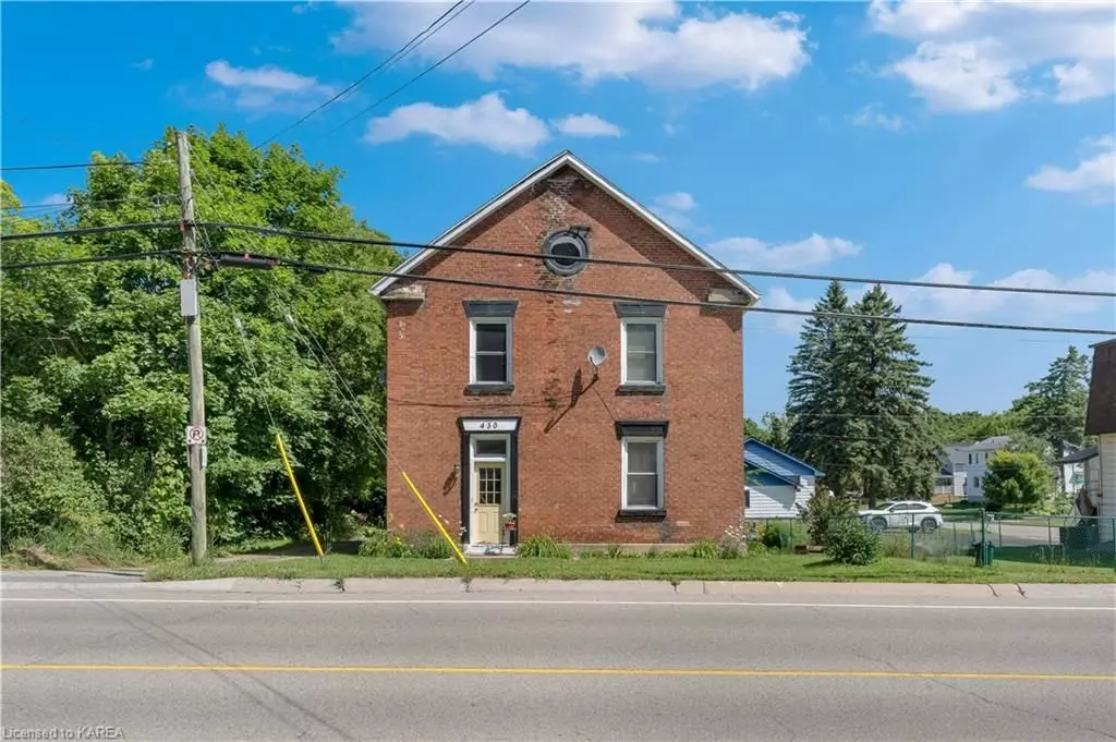 Gananoque, ON K7G 2G9,430 KING ST W