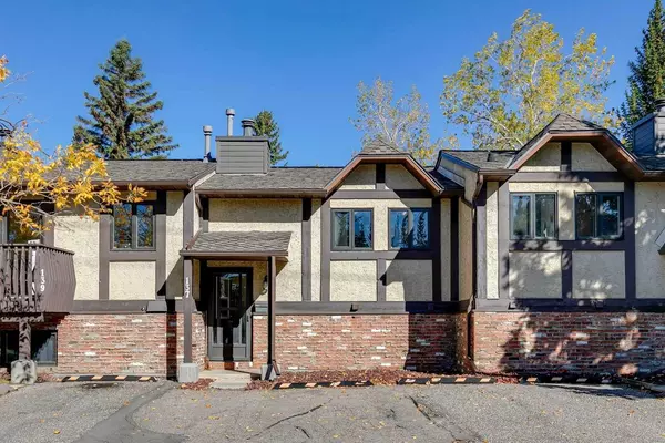 137 Storybook TER NW, Calgary, AB T3G 1Y5