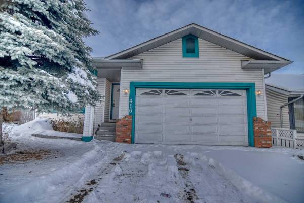 416 Sandringham PL Northwest, Calgary, AB T3K3Y6