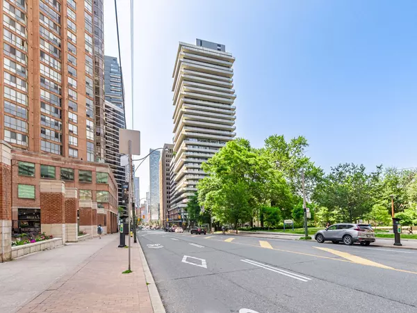 57 St Joseph ST #313, Toronto C01, ON M5S 0C5