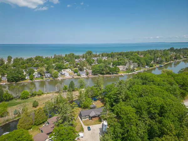 Wasaga Beach, ON L9Z 2S3,1628 River RD W