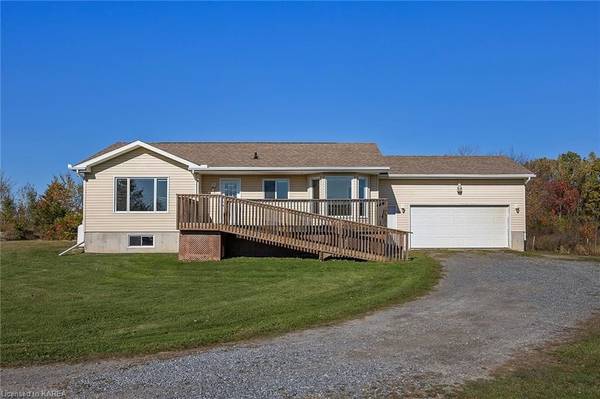 6089 FIRST LAKE RD, South Frontenac, ON K0H 2W0