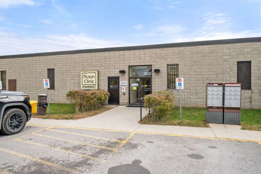 389 Unit-9  Picton Main ST, Prince Edward County, ON K0K 2T0