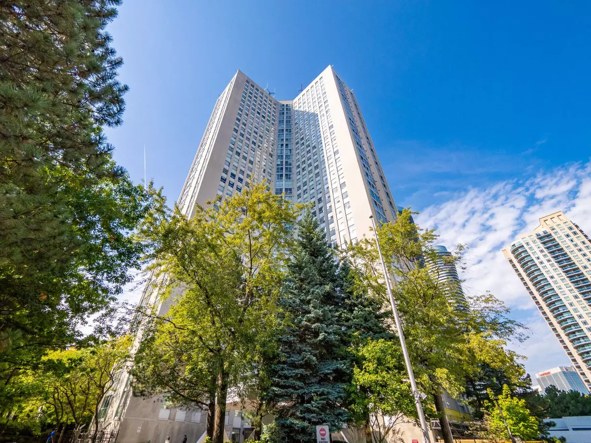 Mississauga, ON L5A 4A1,3650 Kaneff CRES #601