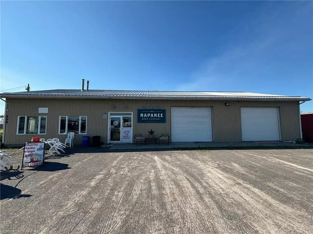 Greater Napanee, ON K7R 3Z3,450 MILLIGAN LN