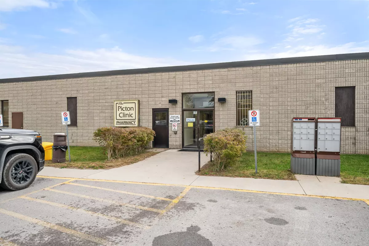 Prince Edward County, ON K0K 2T0,389 Unit - 5  Picton Main ST