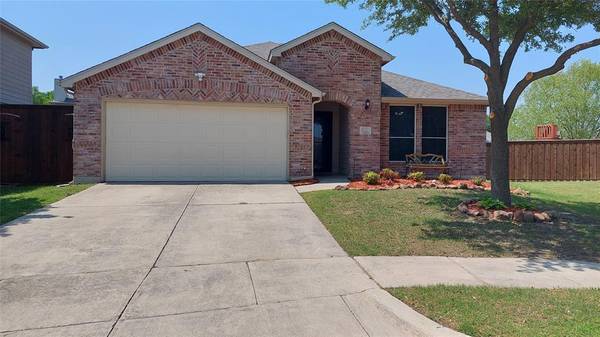 1616 Swan Court, Aubrey, TX 76227