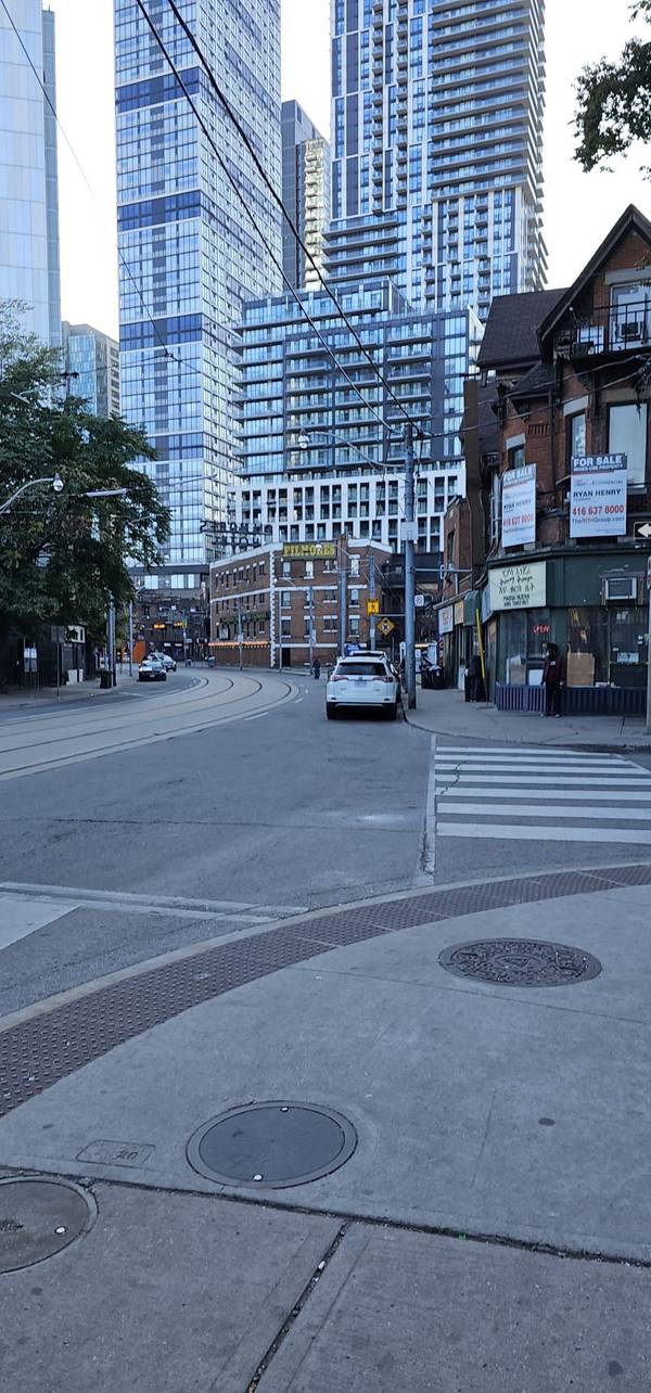 268 Dundas ST E, Toronto C08, ON M5T 1G2