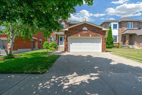 202 Bridgewater AVE, Whitby, ON L1R 1X3