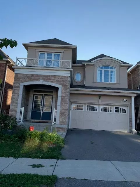 127 Buckle CRES, Aurora, ON L4G 0T4