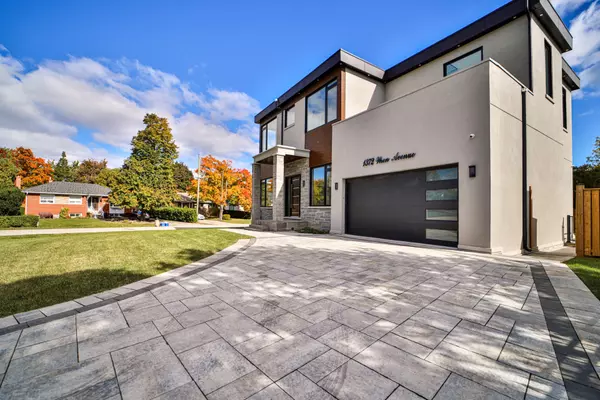 Oakville, ON L6L 2V6,1372 Wren AVE