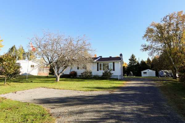 935 County 44 RD, North Grenville, ON K0G 1T0