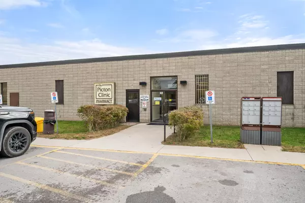 389 Unit - 5  Picton Main ST, Prince Edward County, ON K0K 2T0