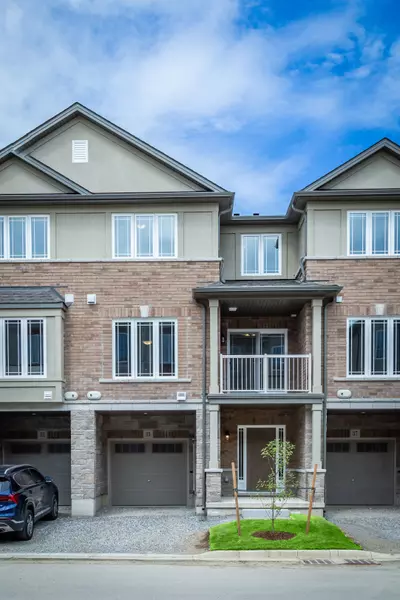 35 Laguna Village CRES, Hamilton, ON L0R 1P0